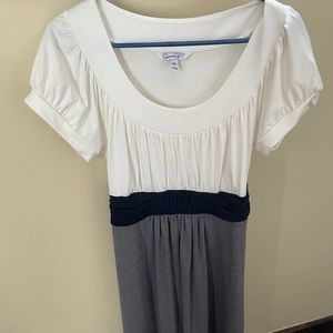 XL white and gray tshirt dress